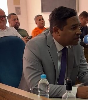 Em sessão da Câmara, vereador expõe caos na saúde de Jequiá da Praia
