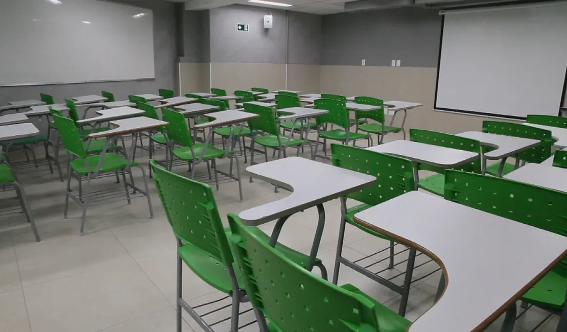 Alunos de Fisioterapia denunciam atraso em estágios obrigatórios em faculdade