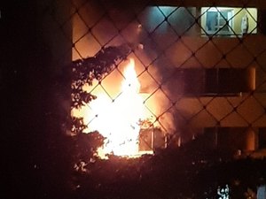 [Vídeo] Incêndio destrói apartamento no Conjunto Jardim Vaticano