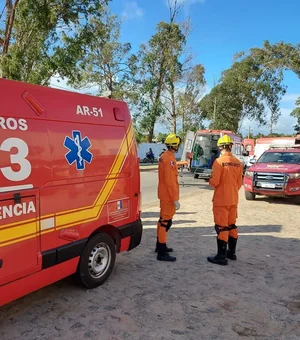 Acidente envolvendo dois carros deixa três pessoas feridas na Jatiúca