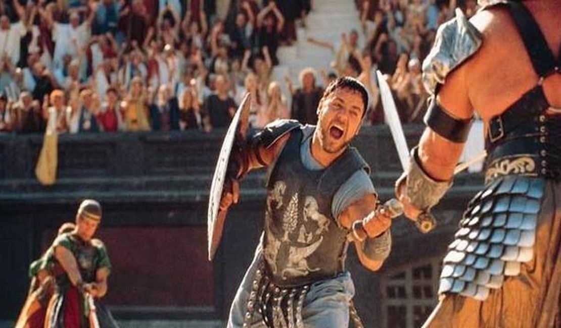 Ator Russsel Crowe vende armadura do filme Gladiador para pagar divorcio