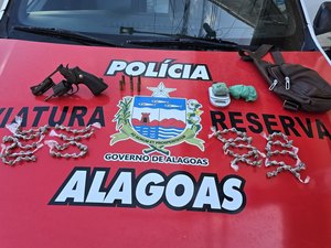 Operação policial prende homem com arma e drogas na zona rural de Flexeiras