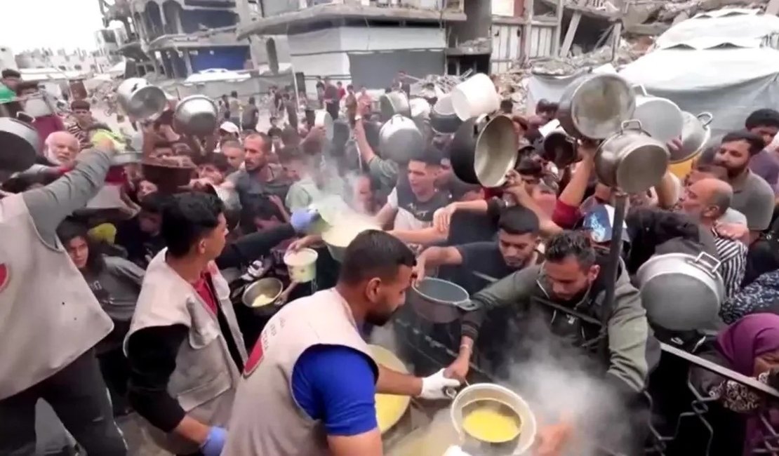 Crise em Gaza se aproxima da fome na Etiópia e em Biafra; Israel resiste à pressão internacional