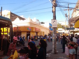 Familiares de reeducandos realizam protesto no Centro da capital