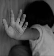 Mulher é presa por agredir a própria filha no bairro Santos Dumont, em Maceió