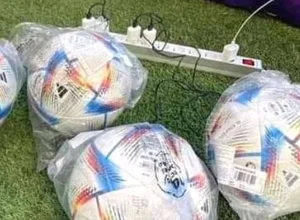 Imagem da Bola da Copa do Mundo carregada na tomada viraliza; entenda a inovação
