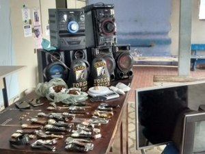 Grande quantidade de drogas é apreendida em conjunto residencial no Agreste de Alagoas