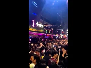 Tumulto em festividade de Halloween em Seul deixa pelo menos 146 mortos