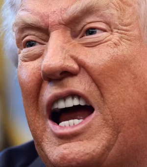 Trump anuncia tarifa global de 10% após Suprema Corte derrubar tarifaço