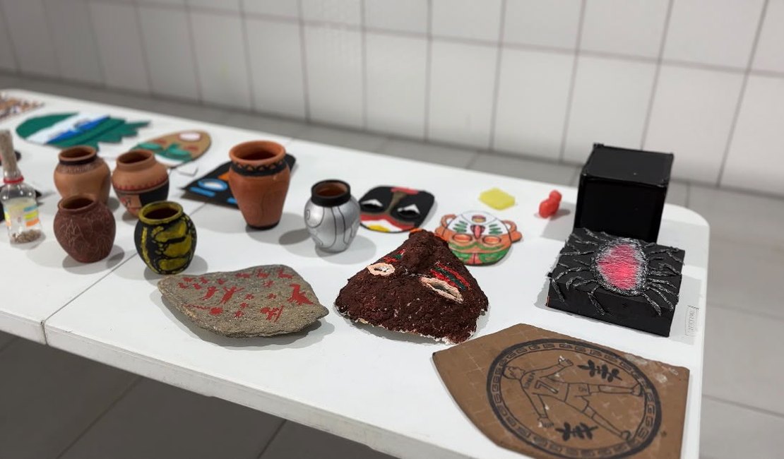 [Vídeo] Exposição criativa revela talentos e projetos de estudantes da Escola Virgem dos Pobres