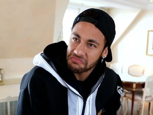 Neymar retira da web vídeo que fez para se defender de acusação de estupro