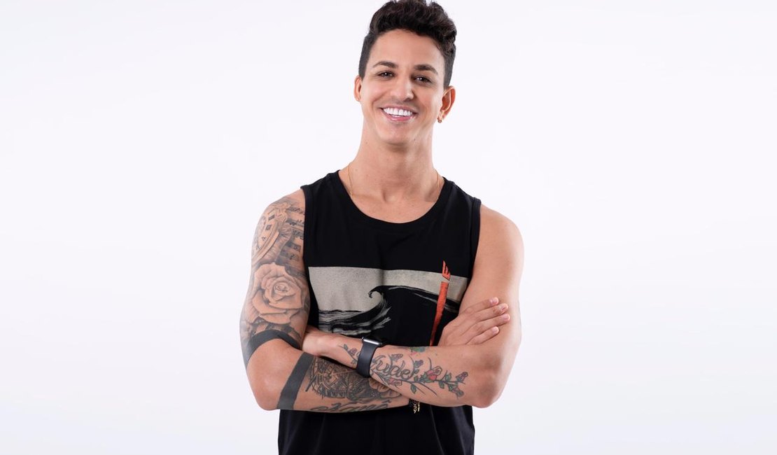 Cantor Bruninho comemora 10 anos de carreira solo com projeto ‘Sem limites’