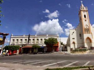 Santana do Ipanema: Casal conserta adutora e retoma produção de água