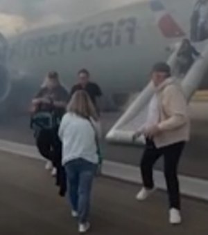 Avião é evacuado após falha no trem de pouso e princípio de incêndio nos EUA