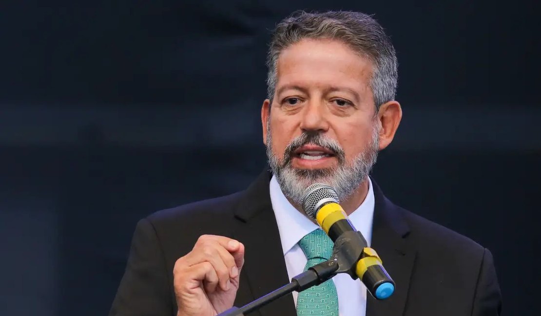 Cenário embaralhado pode fazer Lira desistir do Senado e apostar no TCU em 2026
