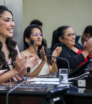 Selo criado por Gabi Gonçalves para incentivar igualdade salarial completa três anos