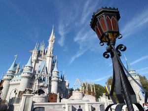 Meca do capitalismo, Disney fecha seus parques por causa do coronavírus