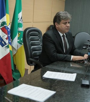 Jario Barros volta a pedir pela segunda vez, que prefeitura de Arapiraca distribua  merenda escolar 