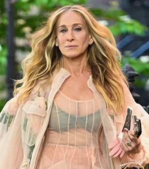 Sarah Jessica Parker diz não conhecer febre do Labubu: 'O que é isso?'
