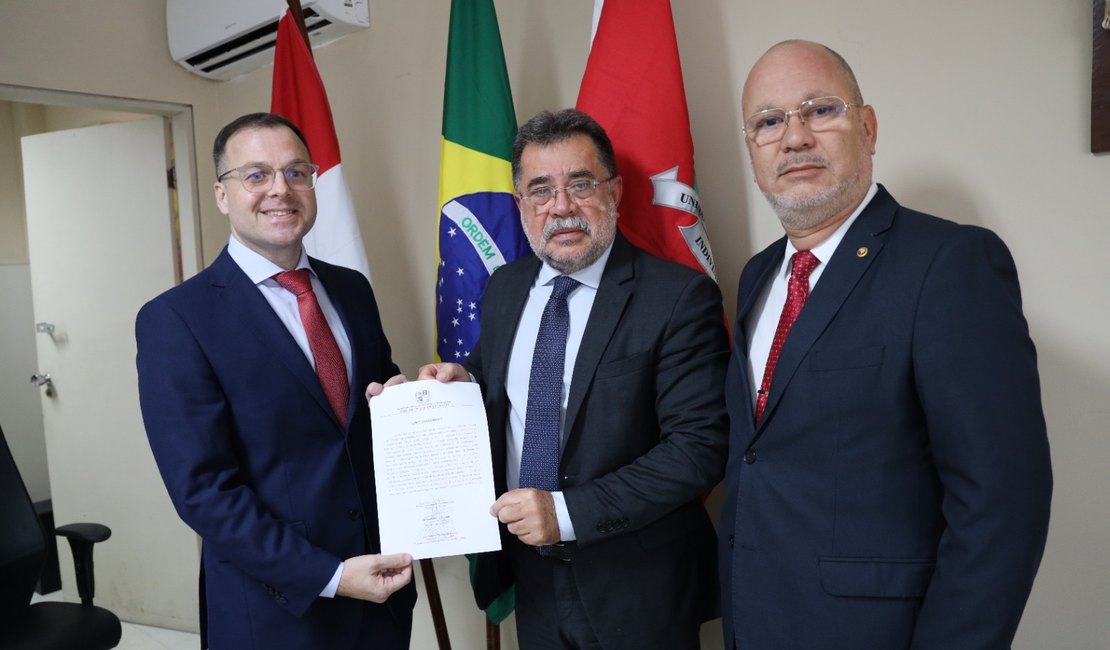Porto Calvo recebe 1º promotor a ingressar no MPAL por permuta nacional