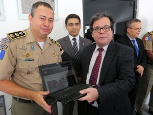 ?TJ entrega computadores para centro de conciliação na Base Comunitária do Vergel