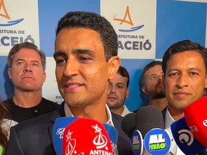 “Dever cumprido”: JHC deixa a Prefeitura de Maceió para disputar as eleições deste ano