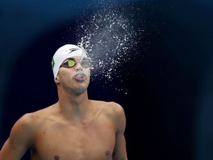 Guilherme Costa cansa e chega em oitavo na final olímpica dos 800 m