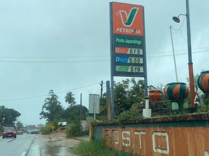 Preço do litro da gasolina em Japaratinga permanece acima do valor médio de Maceió