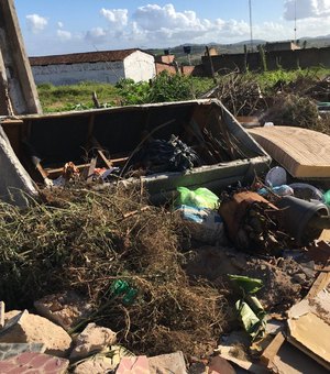 [Vídeo] Moradores fazem apelo para prefeitura resolver problemas de descarte irregular de lixo em Arapiraca