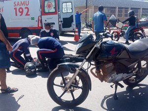 Acidente envolvendo carro e moto deixa um ferido na tarde desta sexta-feira em Arapiraca