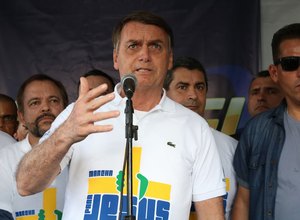 Bolsonaro: abro mão da reeleição se Brasil passar por reforma política