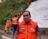 Prefeito JHC divulga ação da Defesa Civil diante de risco de desabamento de muro em Maceió