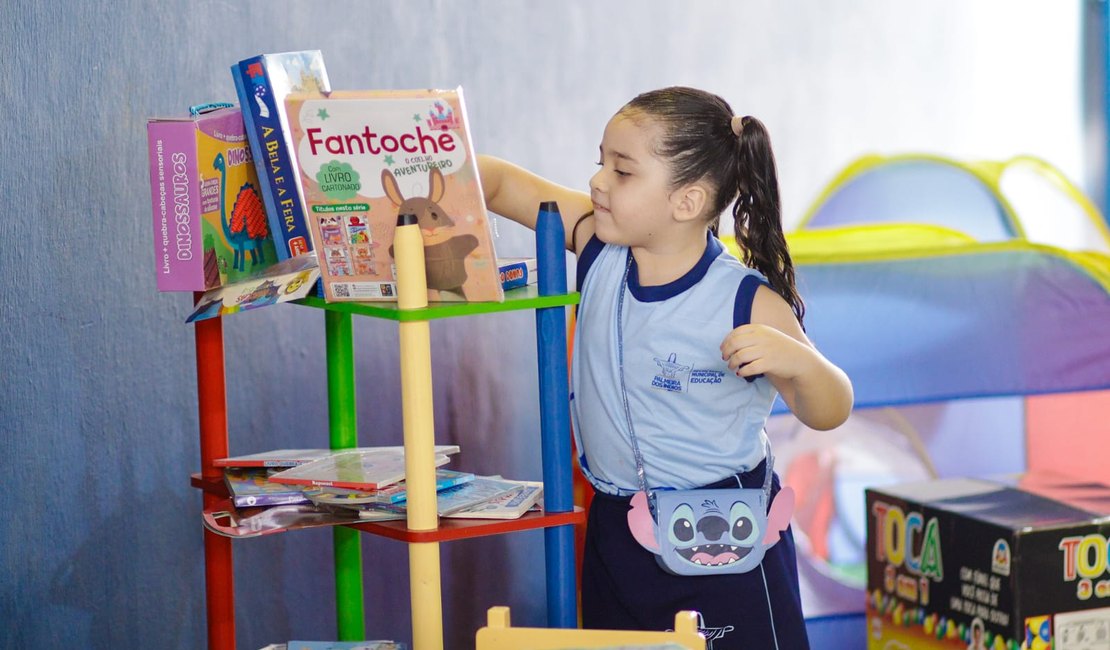 Prefeitura de Palmeira dos índios entrega mais de 11 mil fardamentos para escolas municipais