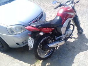 Homem compra veículo com queixa de roubo e é encaminhado à Central de Flagrantes