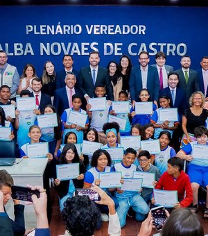 Circuito Câmara abre as portas do Legislativo para estudantes de escola municipal
