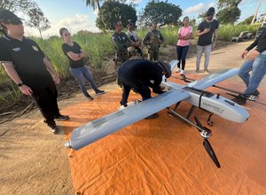Policiais civis de AL acompanham demonstração de drone tecnológico em Pernambuco