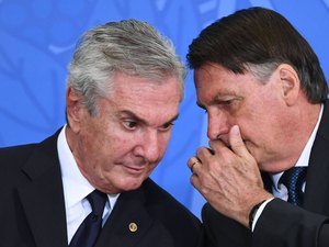 Defesa recorre a Collor para que Bolsonaro possa cumprir prisão domiciliar