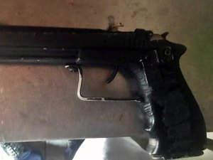 Polícia prende homem suspeito de cometer assalto com arma de brinquedo 