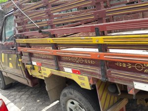 Polícia recupera veículo roubado na Av. Menino Marcelo