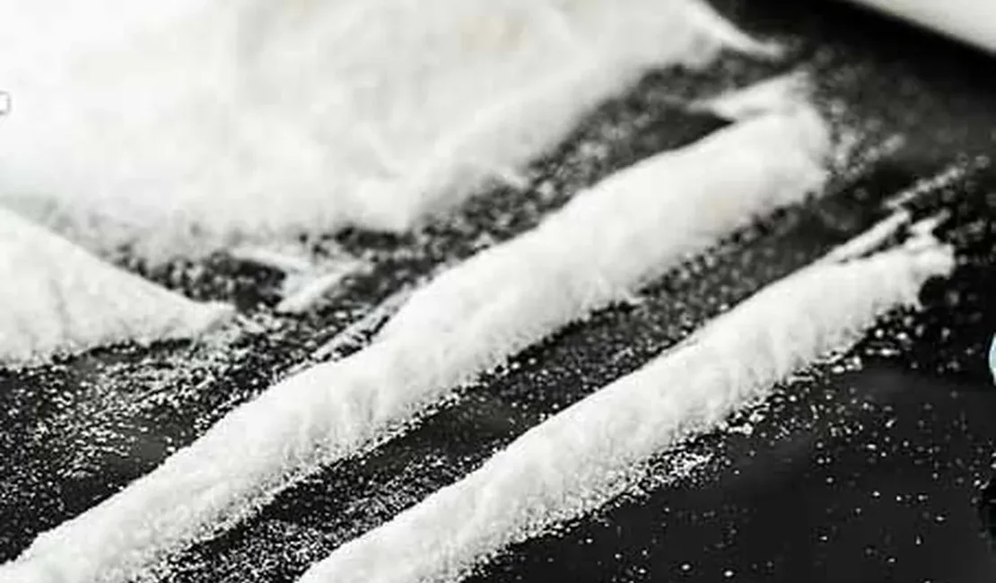 Suspeito é preso por tráfico de cocaína no bairro do Vergel do Lago, em Maceió