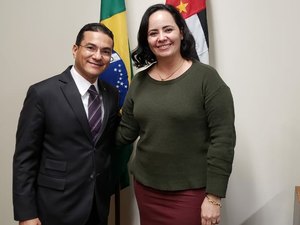 Fabiana Pessoa é uma das principais apostas do PRB em Alagoas