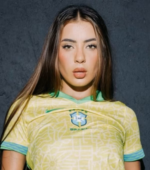 Ex-Now United, Sabina Hidalgo celebra fase solo e shows no Brasil: ‘É uma nova era’
