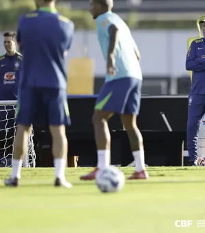 Carlo Ancelotti comanda o primeiro treino da seleção brasileira