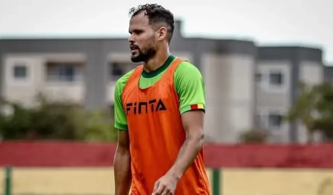 CSA viaja para Manaus e Moacir Júnior sinaliza mudanças para enfrentar o Nacional