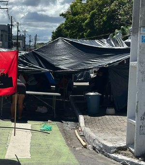 [Vídeo] MST ocupa Centro de Maceió contra reintegrações de posse