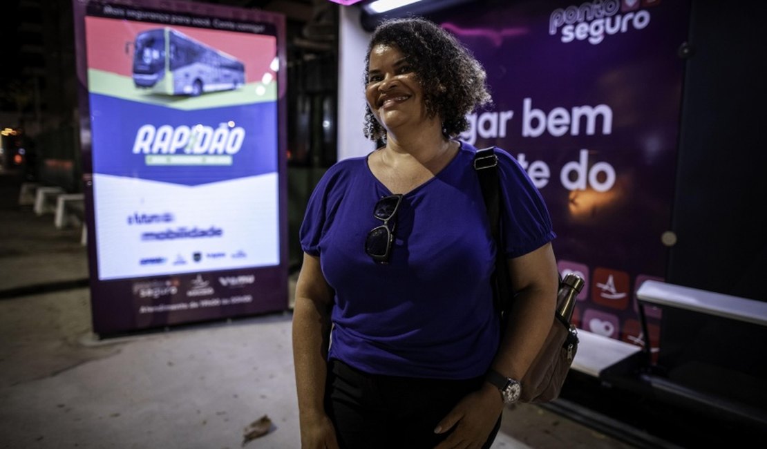 Prefeitura investe em tecnologia para tornar transporte público mais seguro para mulheres