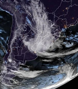 Ciclone extratropical na costa do Brasil põe estados em alerta de perigo