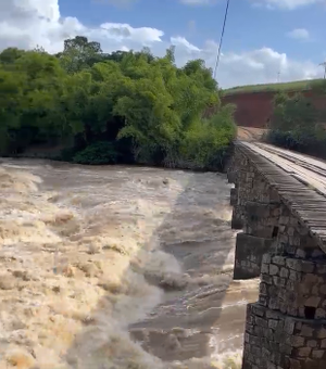 [Vídeo] Chuvas intensas elevam nível de rio e de barragem na Usina Santa Clotilde