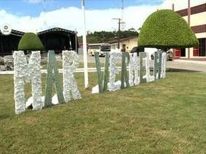 Estrutura lateral do palco do Festival de Inverno de Mar Vermelho desaba e assusta populares