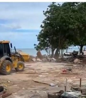 Famosa barraca de praia é demolida na orla de Maceió após decisão da Justiça